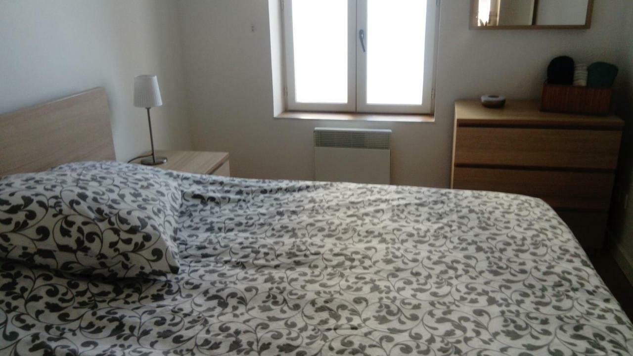 Gite Les 3 Tours 1E Etage Каркасон Екстериор снимка