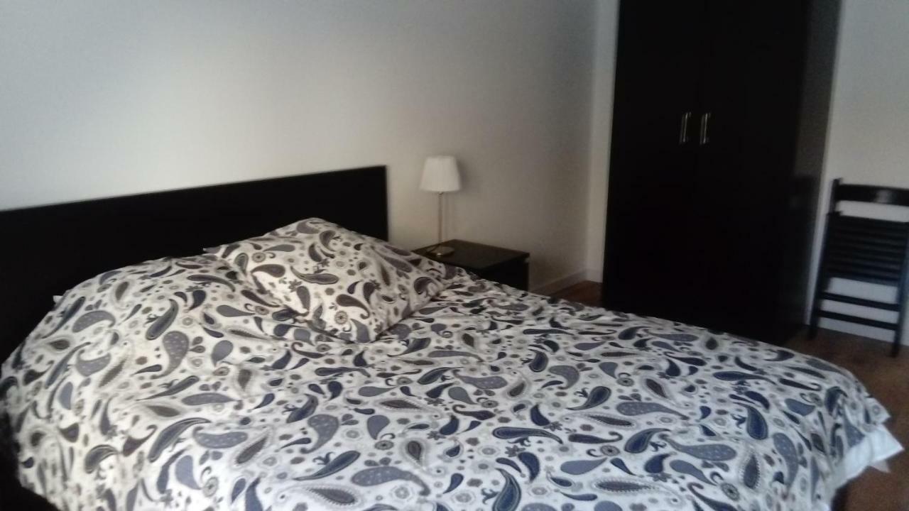 Gite Les 3 Tours 1E Etage Каркасон Екстериор снимка