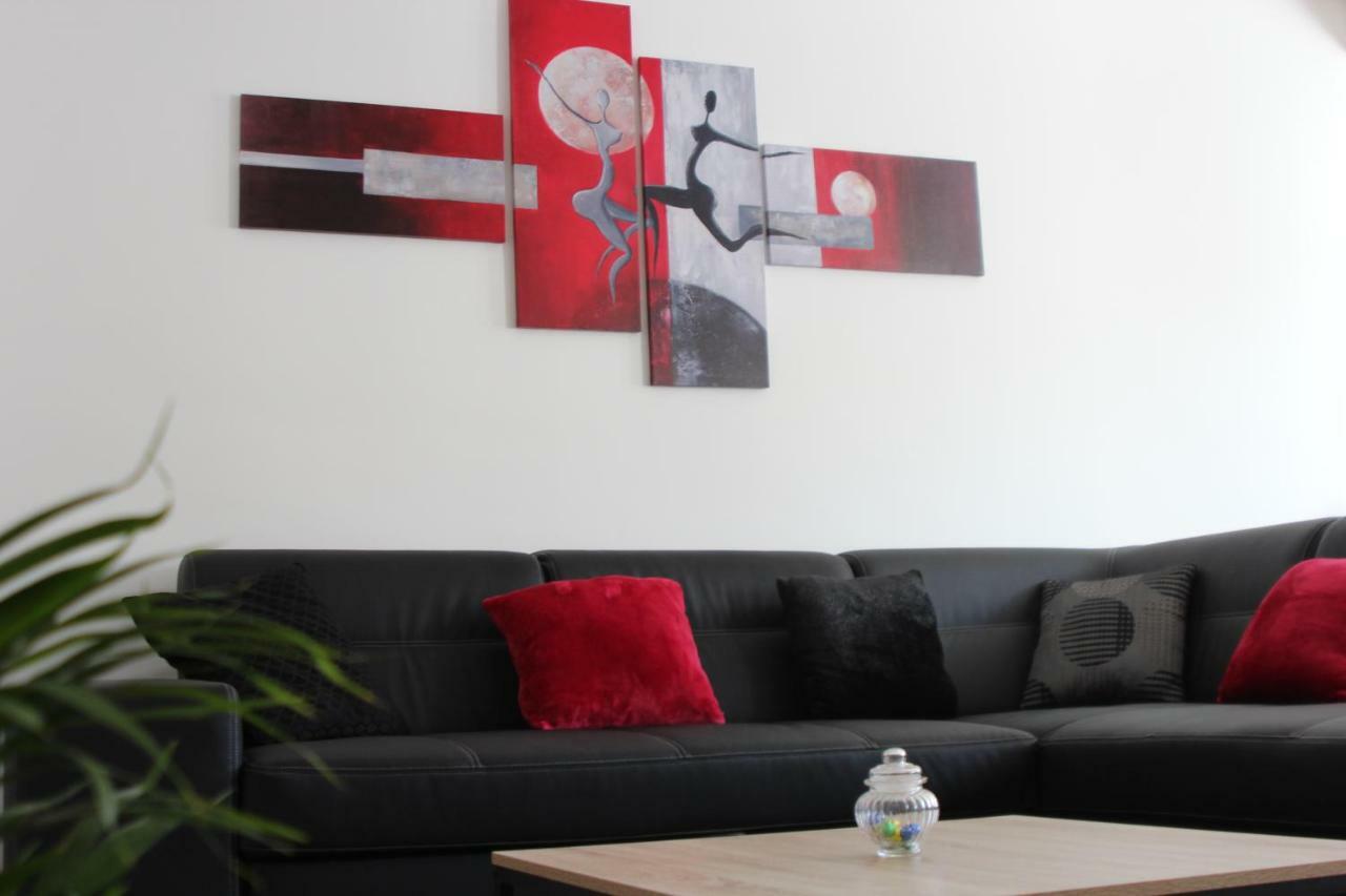 Gite Les 3 Tours 1E Etage Каркасон Екстериор снимка